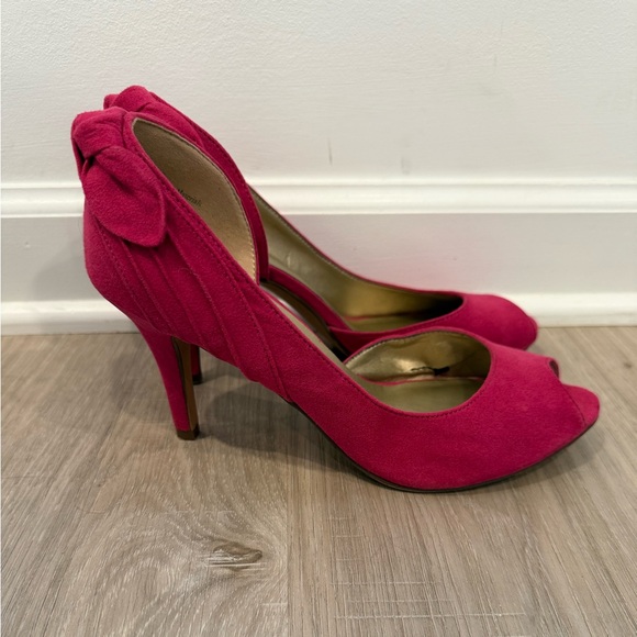 Kelly & Katie Raspberry Magenta Peep Toe Heels w/ Bow – Size 7.5 - Picture 3 of 7